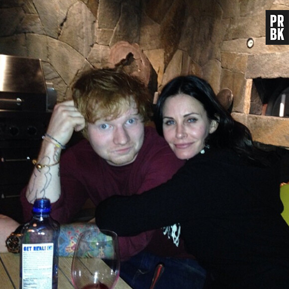 Ed Sheeran est aussi très "Friends" avec Courteney Cox