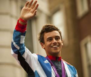 Tom Daley gay : le nageur de 19 ans fait son coming out sur Youtube