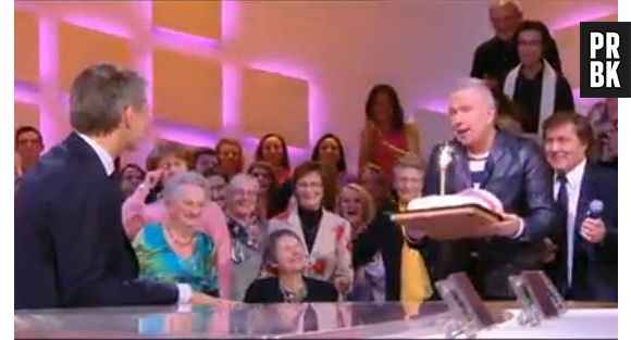 Antoine de Caunes : Jean-Paul Gaultier et Frank Michael pour son 60e anniversaire dans le Grand Journal sur Canal+, le 2 décembre 2013