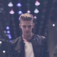 Cody Simpson : Please Come Home for Christmas, le clip mélancolique pour Noël