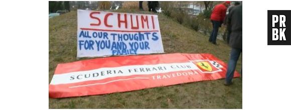 Michael Schumacher : les fans de Ferrari devant le CHU de Grenoble, le 3 janvier 2014