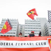 Michael Schumacher : l&#039;hommage de Ferrari devant son hôpital pour ses 45 ans