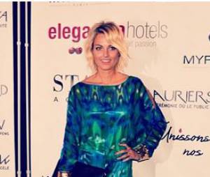 Caroline Receveur aux Lauriers TV Awards, le 9 janvier 2014