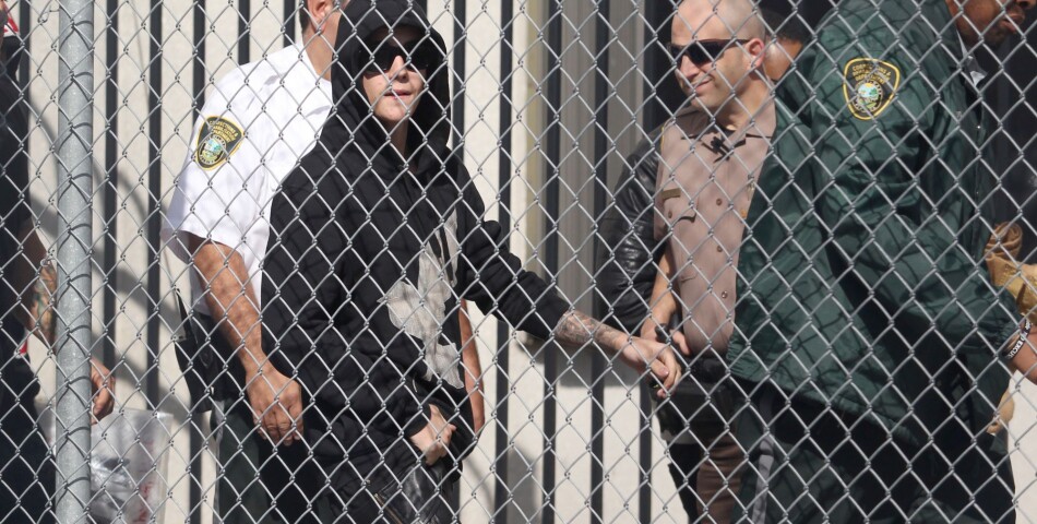 Justin Bieber sort de garde à vue après avoir été arrêté par la police dans la nuit du 23 janvier 2014