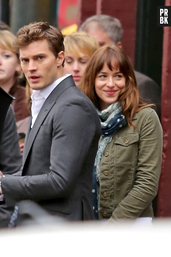 Fifty Shades of Grey : Jamie Dornan et Dakota Johnson, aka Christian Grey et Anastasia Steele, en tournage à Vancouver le 19 décembre 2013