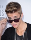 Justin Bieber sans bouton sur le tapis rouge des American Music Awards 2012