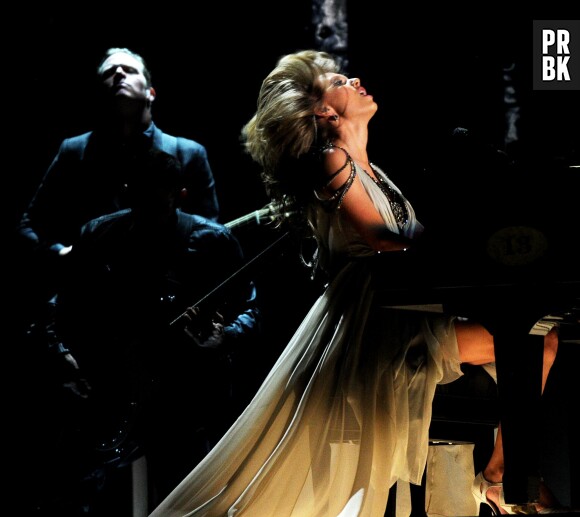 Taylor Swift aux Grammy Awards 2014 : une performance cheveux au vent