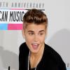 Justin Bieber sur le tapis rouge des American Music Awards 2012