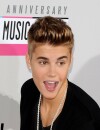 Justin Bieber sur le tapis rouge des American Music Awards 2012