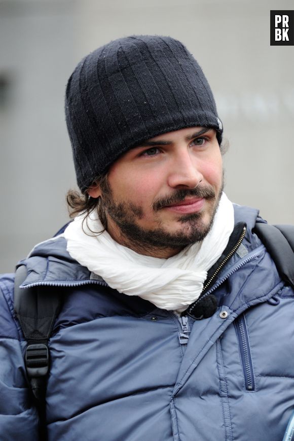 Maxime Musqua avec Jamel Debbouze et Toumi Djaidja à Montparnasse pour l'arrivée de la Marche du Petit Journal, le 20 novembre 2013