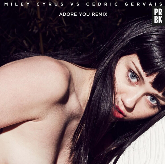 Miley Cyrus sexy sur la pochette du remix d'Adore You