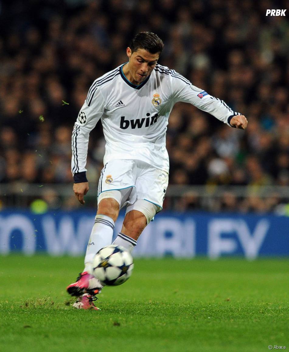 Cristiano Ronaldo La Star Du Real Madrid Sauve Un Jeune Homme Du Coma Purebreak