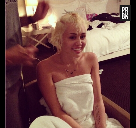 Miley Cyrus en serviette sur Instagram