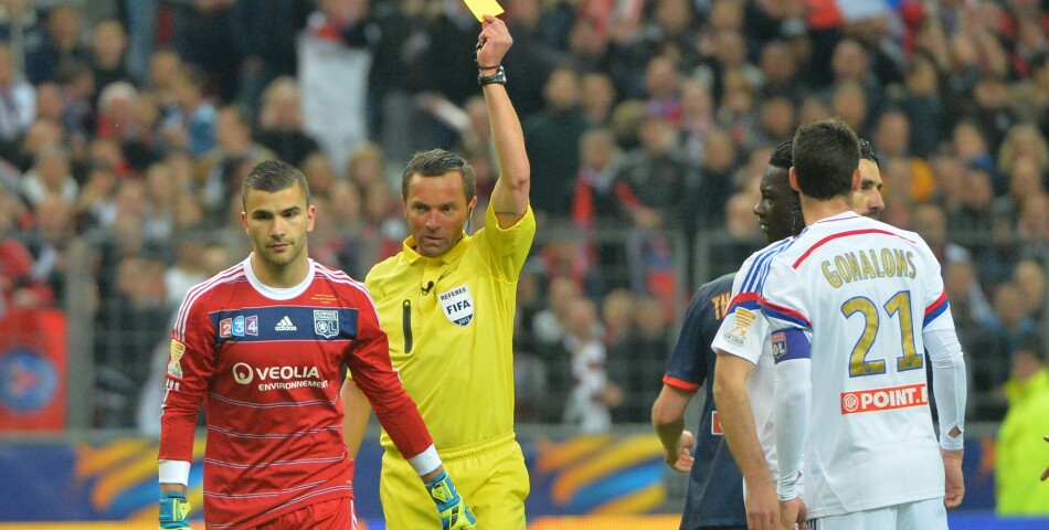  Lyon : Anthony Lopes averti en finale de la Coupe de la Ligue, le 19 avril 2014 au Stade de France 