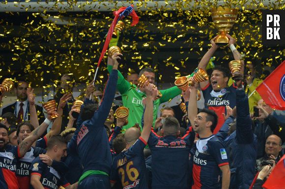 PSG : les joueurs fêtent la victoire en finale de la Coupe de la Ligue, le 19 avril 2014 au Stade de France
