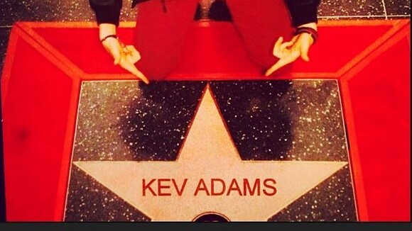 Kev Adams : déjà son étoile sur Hollywood Boulevard ?!