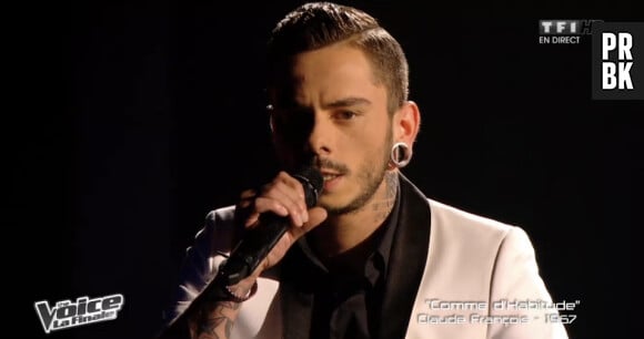 The Voice 2014 : Maximilien pendant sa prestation sur Comme d'habitude, le samedi 10 mai 2014 sur TF1