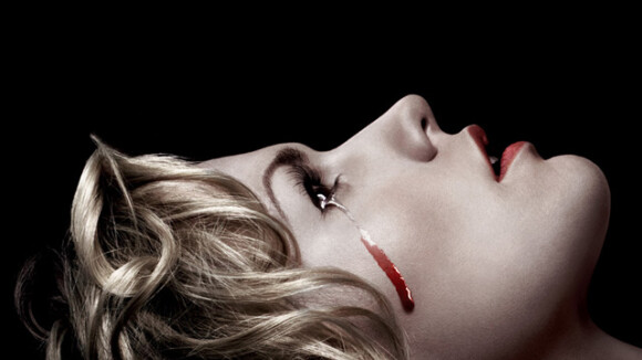 True Blood saison 7 : larmes de sang pour Anna Paquin sur le poster