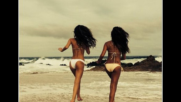 Lea Michele : bikini sexy et surf pendant ses vacances au Mexique