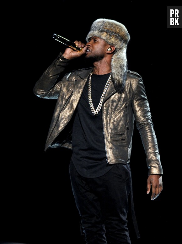 Usher et son chapeau de fourrure à la cérémonie des BET Awards 2014 à Los Angeles, le 29 juin 2014