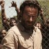 The Walking Dead saison 5 : Comment Rick pourrait tuer un zombie de façon originale ?