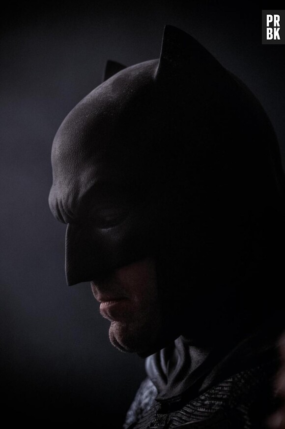 Batman v Superman : Ben Affleck sombre et imposant sur une nouvelle photo du film