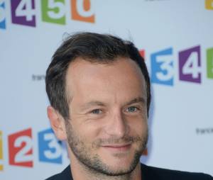 Jérémy Michalak aux commandes de l'émission "Face à la bande" sur France 2 pendant l'été 2014