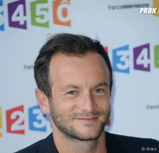 Jérémy Michalak aux commandes de l'émission "Face à la bande" sur France 2 pendant l'été 2014