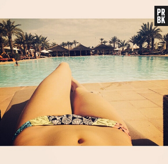 Laury Thilleman exhibe son corps en bikini sur Instagram, le 13 avril 2014