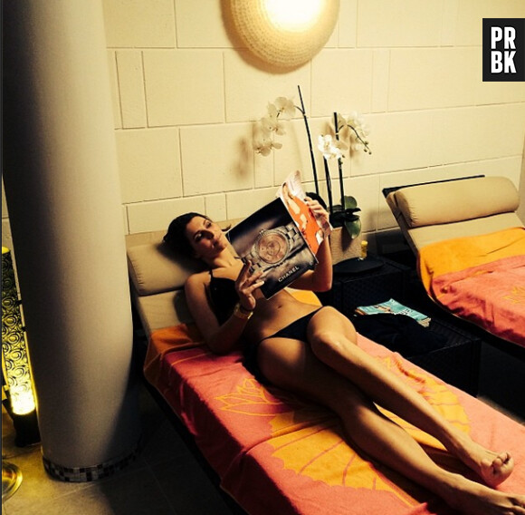 Laury Thilleman en bikini dans un SPA, sur Instagram, le 26 décembre 2013