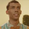 Stromae dans le clip de Papaoutai