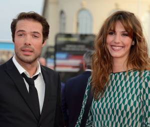 Doria Tillier et Nicolas Bedos main dans la main à Deauville en septembre 2014
