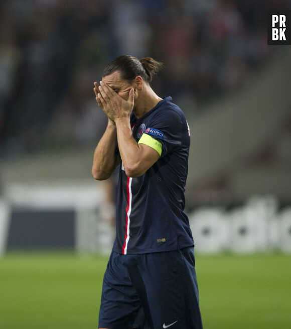 Zlatan Ibrahimovic dépité pendant PSG VS Ajax, le 17 septembre 2014 dans la cadre de la Ligue des Champions
