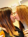 Kelly Helard : baiser lesbien avec sa meilleure copine