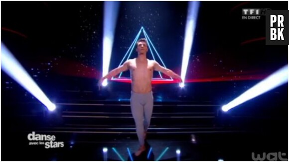 Brian Joubert en collant moulant dans Danse avec les stars 5 sur TF1