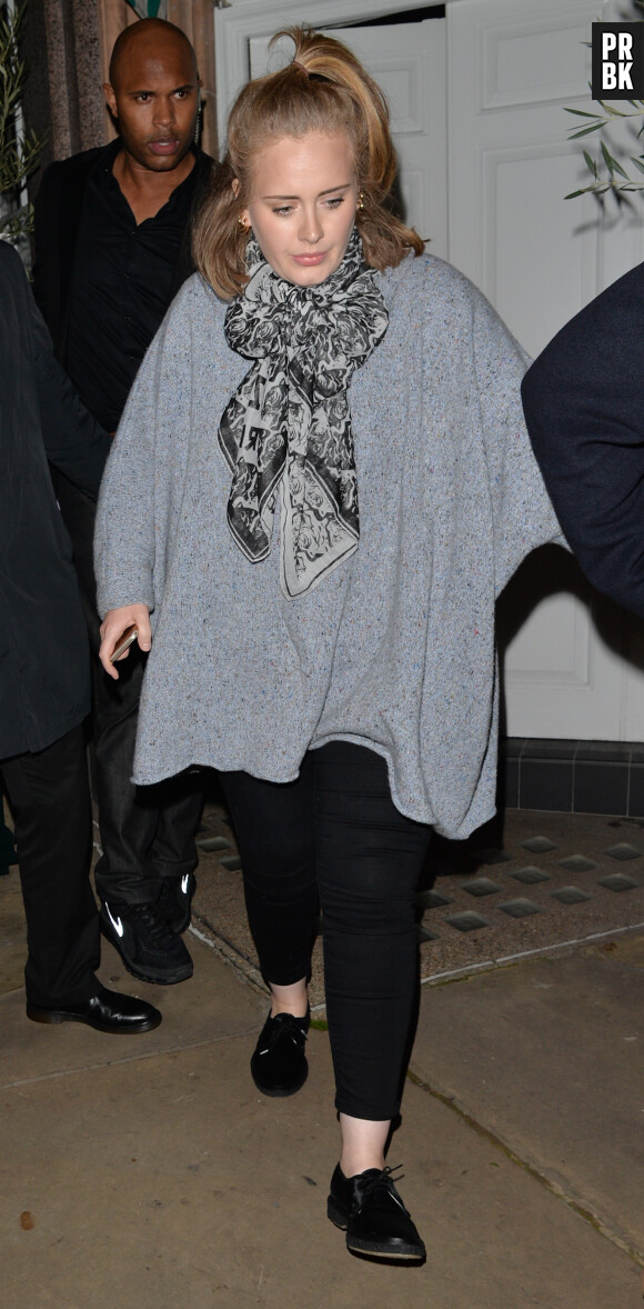 Adele à la sortie du Harry's Bar à Londres, le 17 octobre 2014