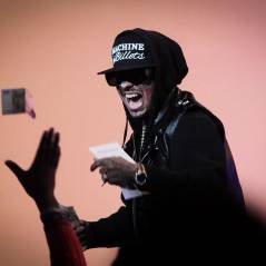 Swagg Man jette des "billey" dans le public des Trace Awards 2014