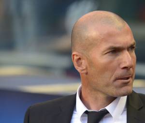 Raymond Domenech : Zinedine Zidane taclé dans son livre 'Mon dico passionné du foot' en librairies le 29 octobre 2014