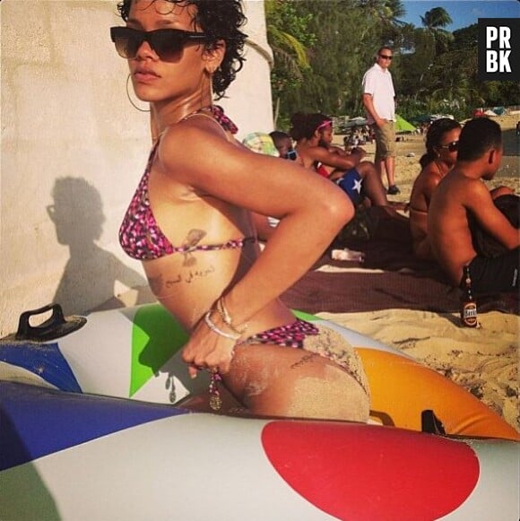Rihanna à la plage, la température monte