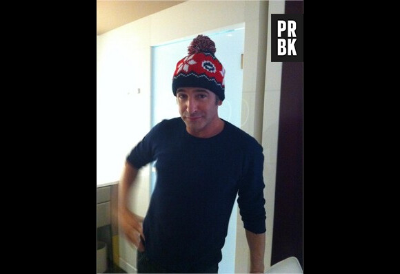 Jean Dujardin participe à la campagne #BougeTonPompon pour le Téléthon 2014 avec Le Slip Français