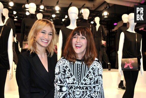 Pauline Lefèvre et Daphné Bürki à la soirée Jeff Koons pour H&M, le 9 décembre 2014 au Centre Pompidou