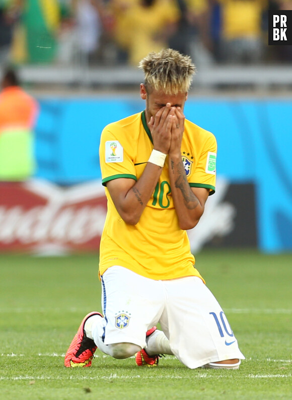 Neymar : des tatouages XL sur les bras