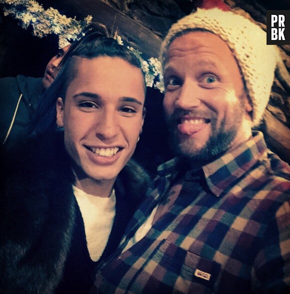 Benjamin Machet : selfie avec Eddy pendant le tournage du Prime Les Anges fêtent Noël, le 11 décembre 2014