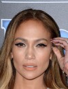 Jennifer Lopez sexy aux People Magazine Awards, le 18 décembre 2014 à Los Angeles