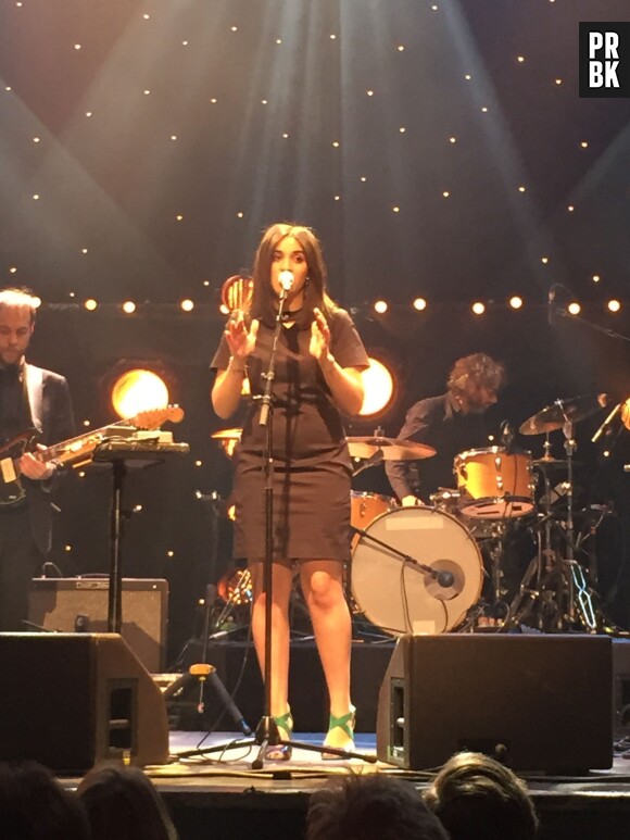 Camélia Jordana sur la scène de La Cigale pour le Prix Talents W9 à Paris, le 27 janvier 2015