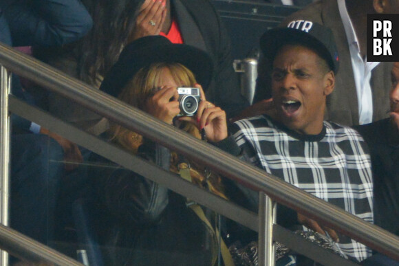 Beyoncé en mode fan du PSG au Parc des Princes, le 30 septembre 2014