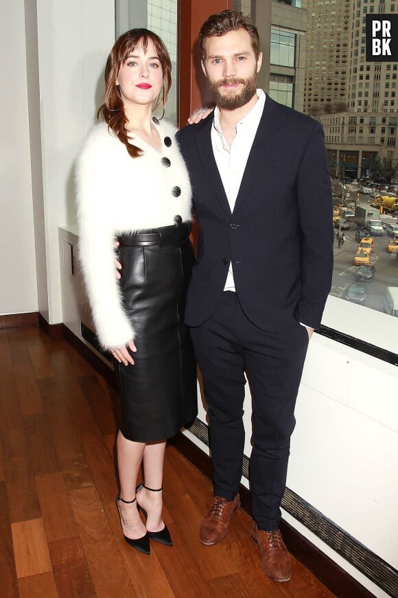 Dakota Johnson et Jamie Dornan à un bruch après une projection du film Fifty Shades of Grey le 6 févrer 2015 à New York