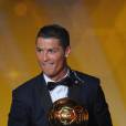  Cristiano Ronaldo : le Ballon d'or 2014 p&egrave;te un c&acirc;ble ! 
