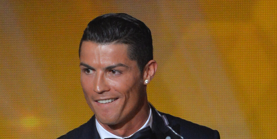  Cristiano Ronaldo : le Ballon d&#039;or 2014 p&amp;egrave;te un c&amp;acirc;ble ! 