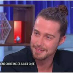 Julien Doré : son "bel organe" provoque un fou-rire dans C à Vous